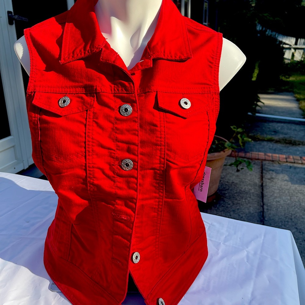 Dress Barn Red Button Vest NWT Sz Large